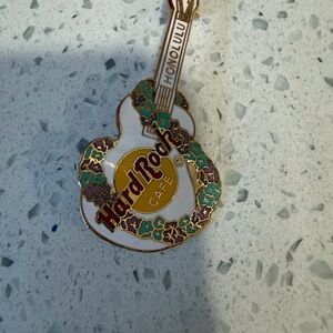 Hard Rock Cafe Honolulu Floral Guitar Pin
